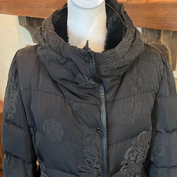 Desigual Black Floral/Snowflake Print Cecilia Snow Jacket, size L/10 - Picture 2 of 12
